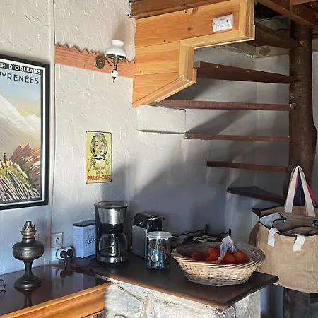 Dans Les Pyrenees La Des Evades