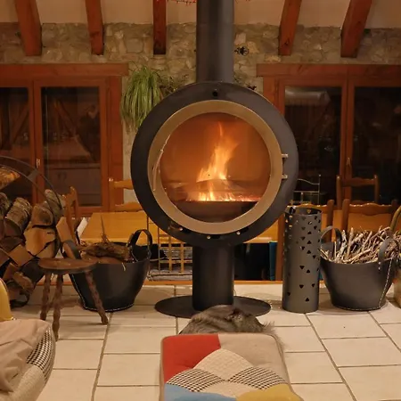 Dans Les Pyrenees La Des Evades Holiday home *